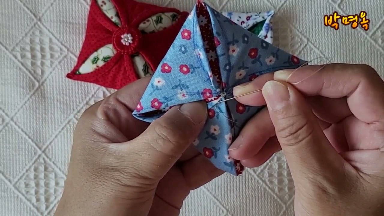 제, 스퇄~로 성당 창문 핀큐션을 만들어보았습니다~^^