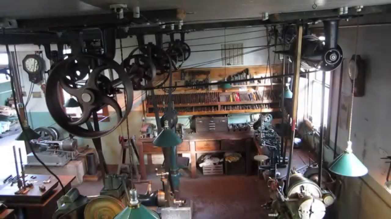СТАРИННАЯ МАГАЗИННАЯ ПАРОВЫХ МАШИН 4