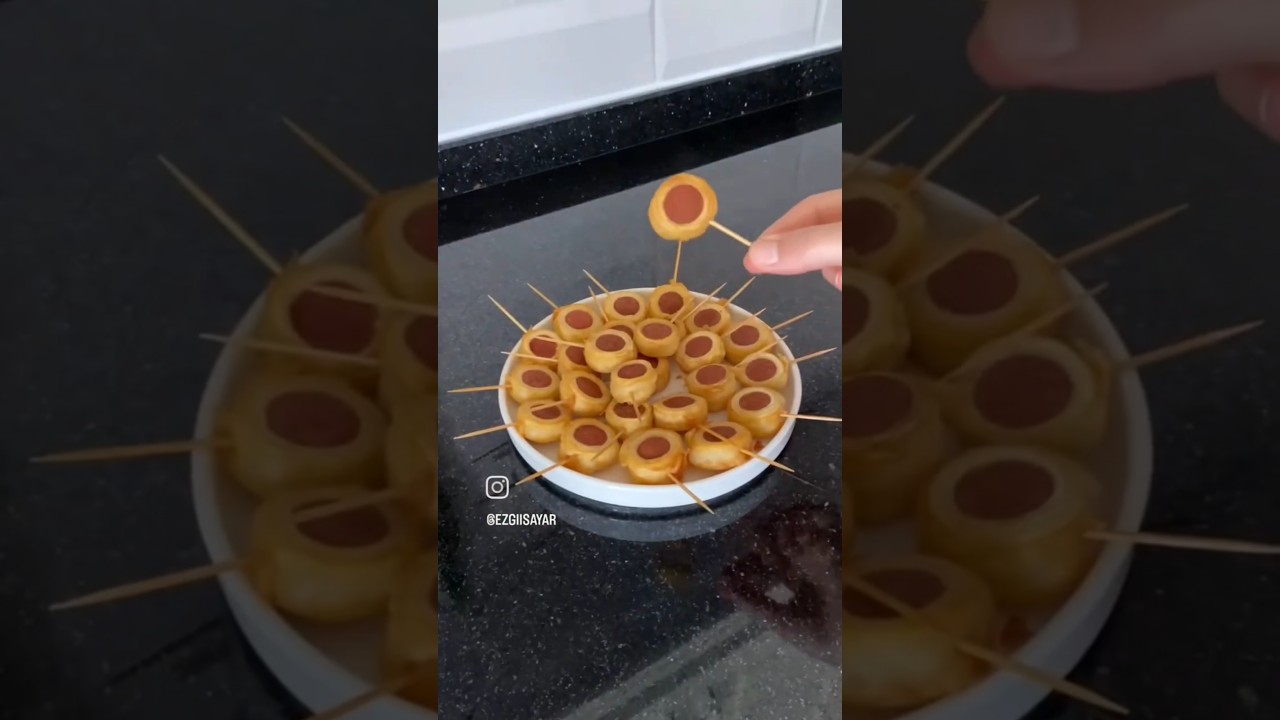 Sosisli lolipop b&ouml;rek