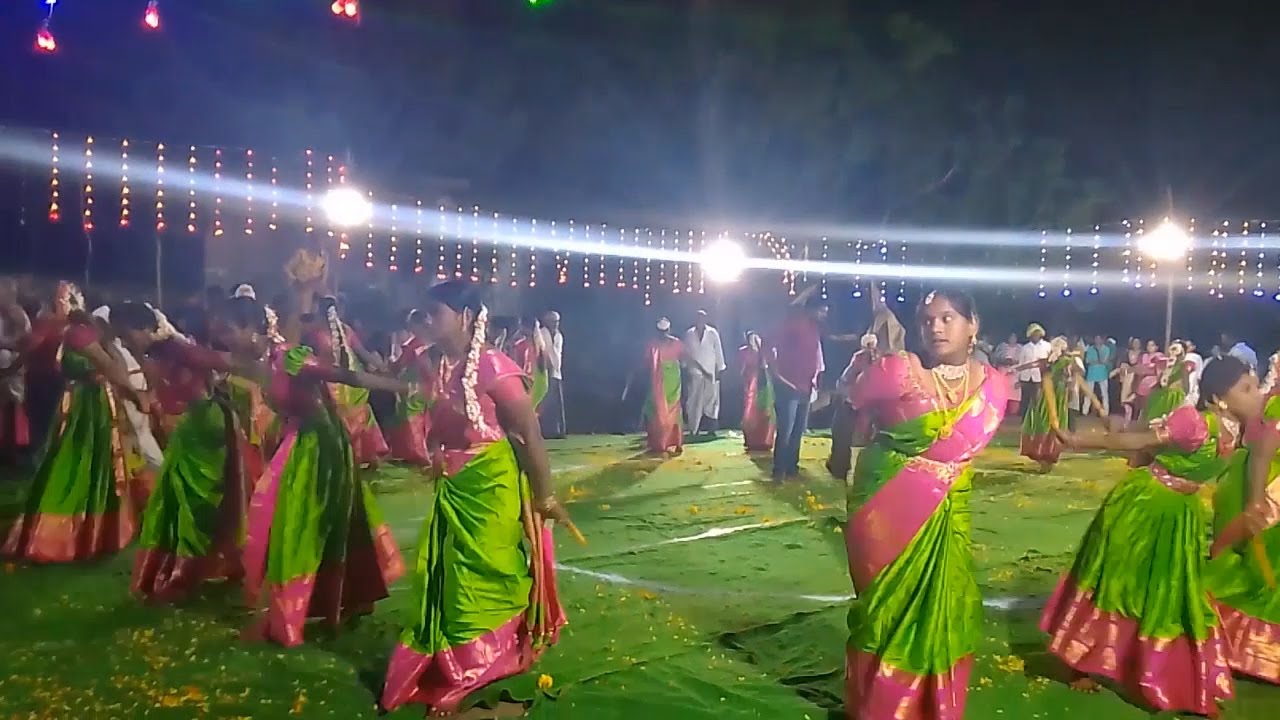 బుజ్జి బుజ్జి గణపయ్య సాంగ్ Young Ladies Beautiful Kolatam Performance | Kolatam