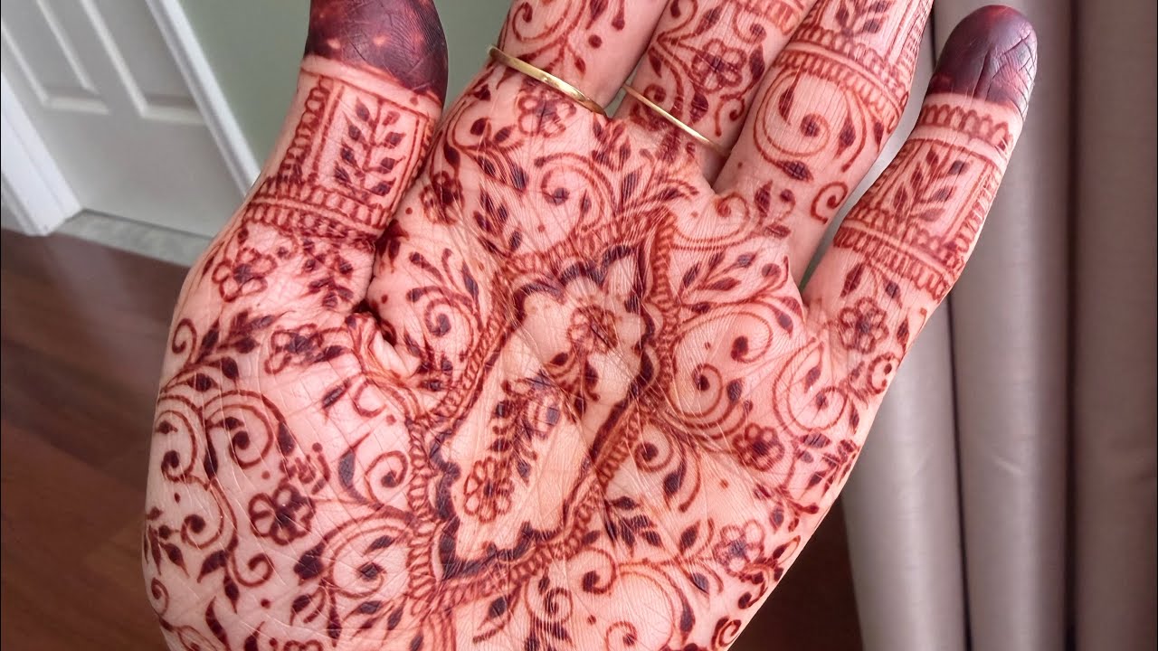 s.s_henna_world is live!