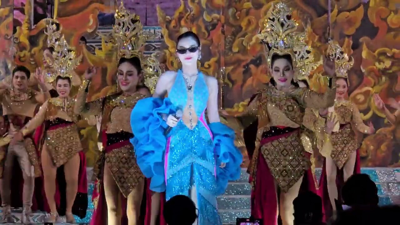 อ๋อมแอ๋มสาวน้อยเพชรบ้านแพง 