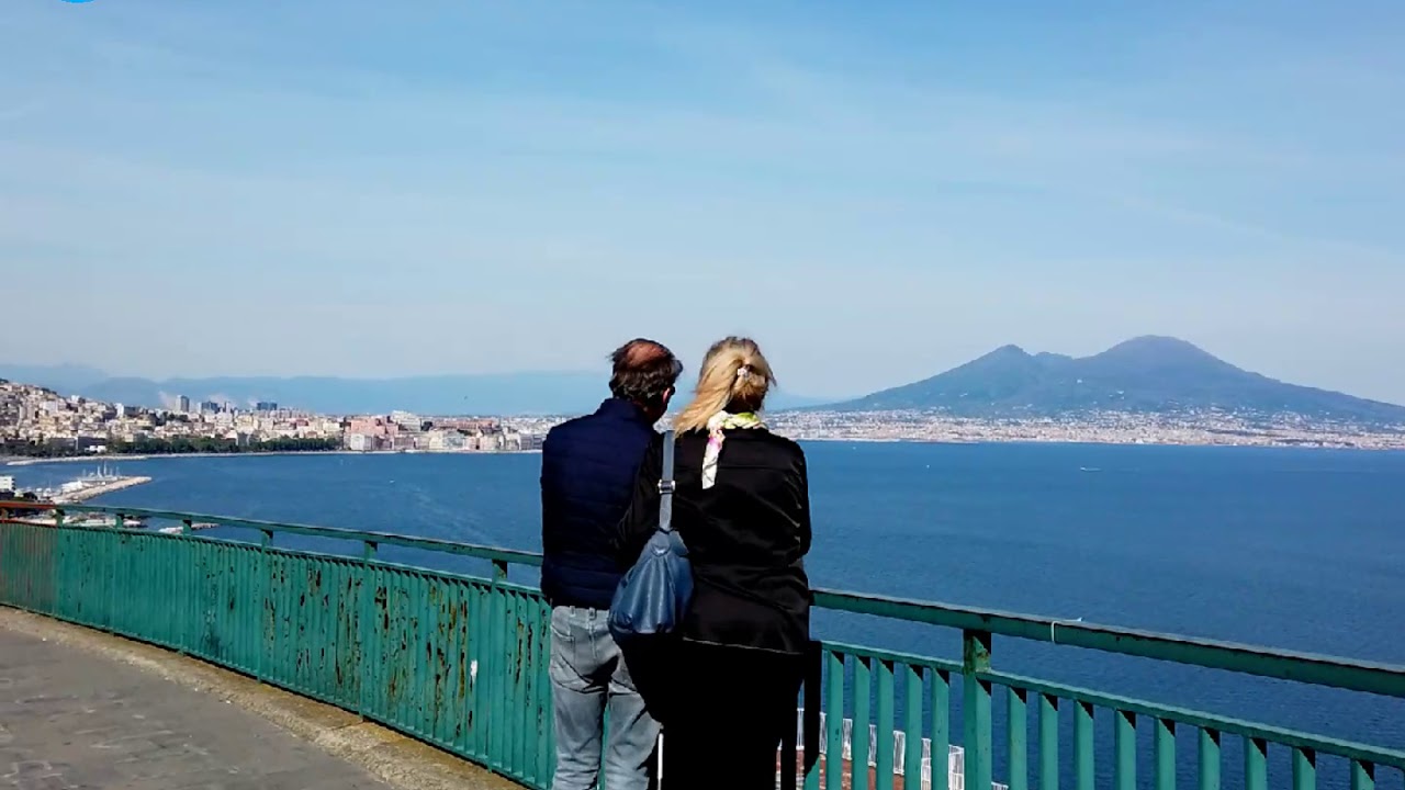Venite con me...oggi vi porto in giro a Posillipo!❤Guardate il filmato fino alla fine!💯💙🥂💋