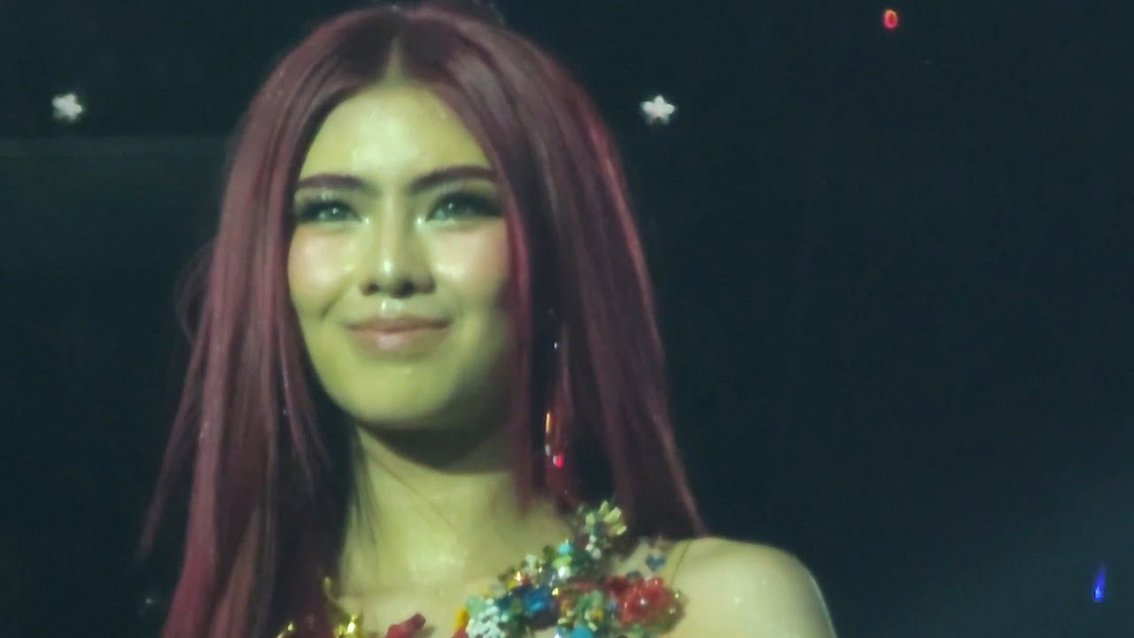 Mikha I Feel Good fancam - Grand Biniverse Day 2