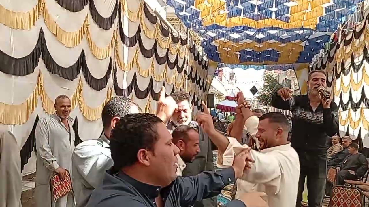 الان من من قرية طنيخ من مليونية اولاد ابو موسى # فرحة موسى إسماعيل الف مليون مبروك للعروسين 💝 
