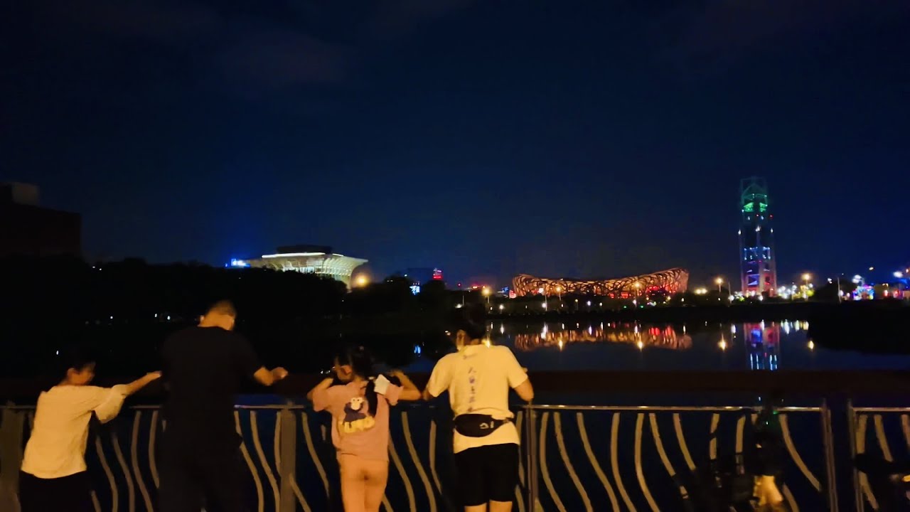 行走北京/Beijing Walking，疫情期，夜晚的奥林匹克公园【4K】
