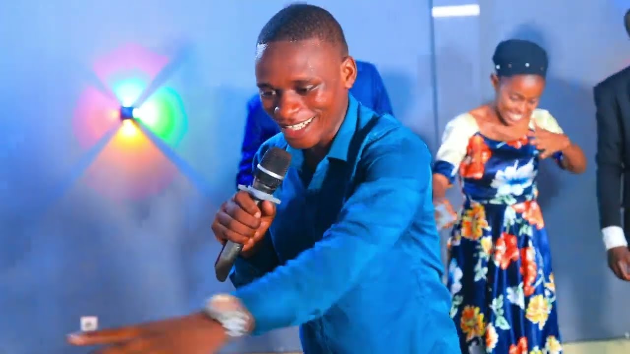 PENDO KUBWA LA  MUNGU LABISHA UFUNGUWE  UNAMUTIZAMO GANI ILI IWE VEMA SANA BY ELIYA , ESPOIR, GRACE