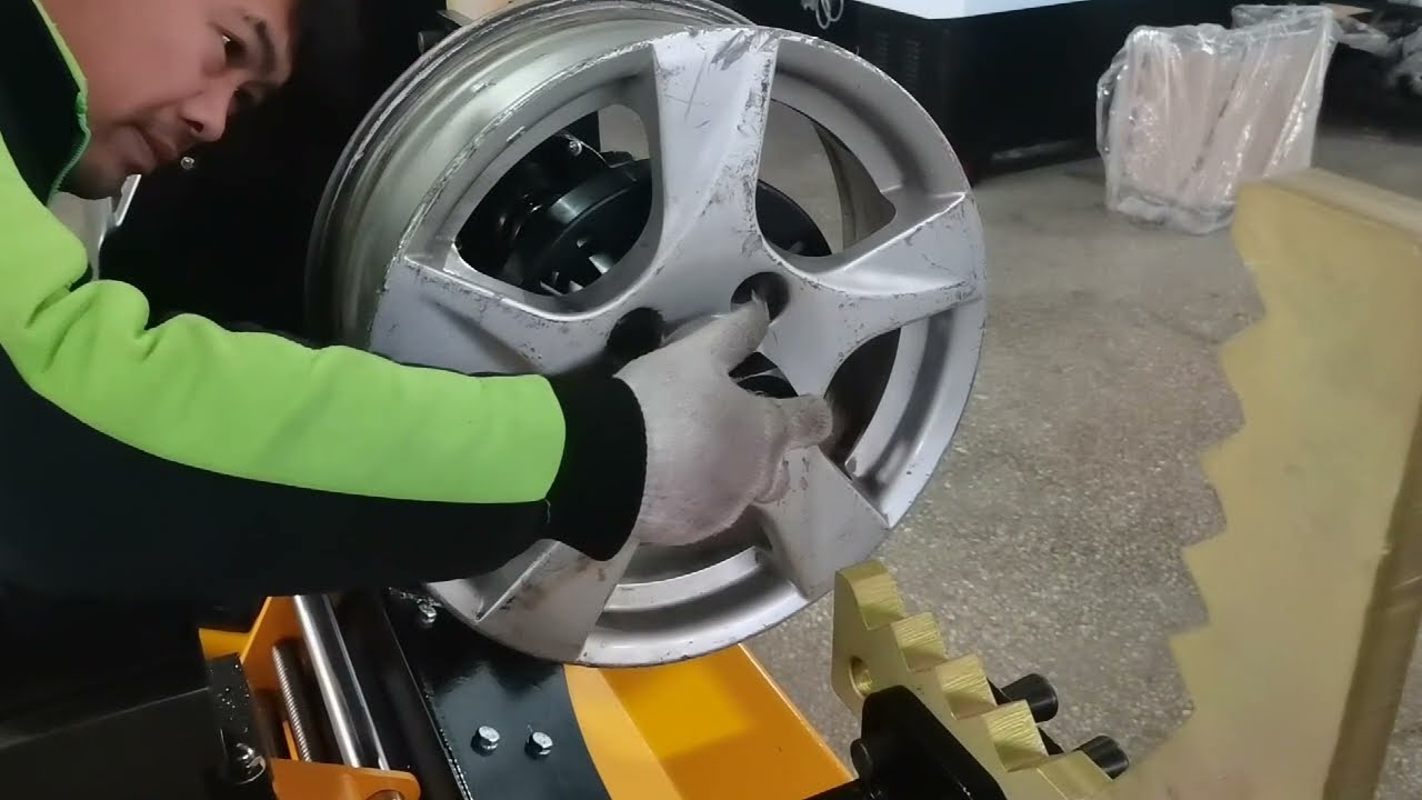 How to use the wheel straightening machine？