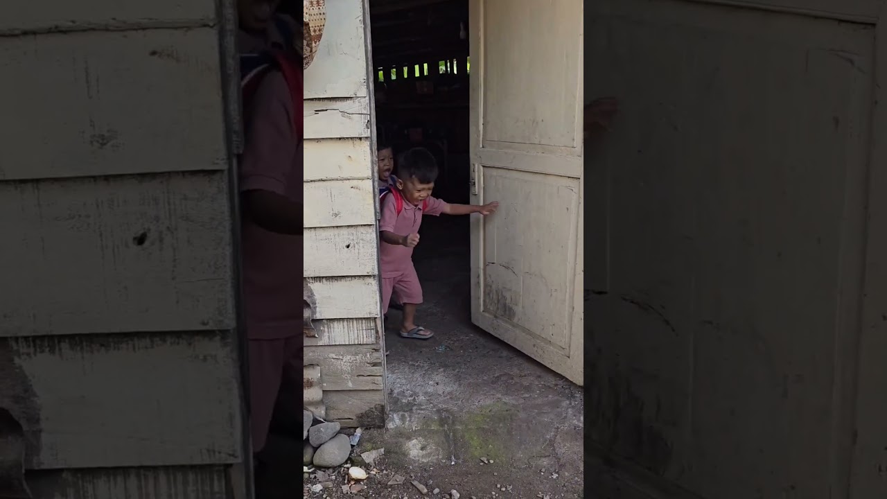 PINTUNYA KETAWA😆 THE DOOR LAUGHED😆 #fyp #shorts #funny