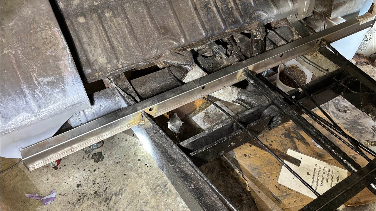 Welding VW Kombi rear top hat, cargo floor cross member