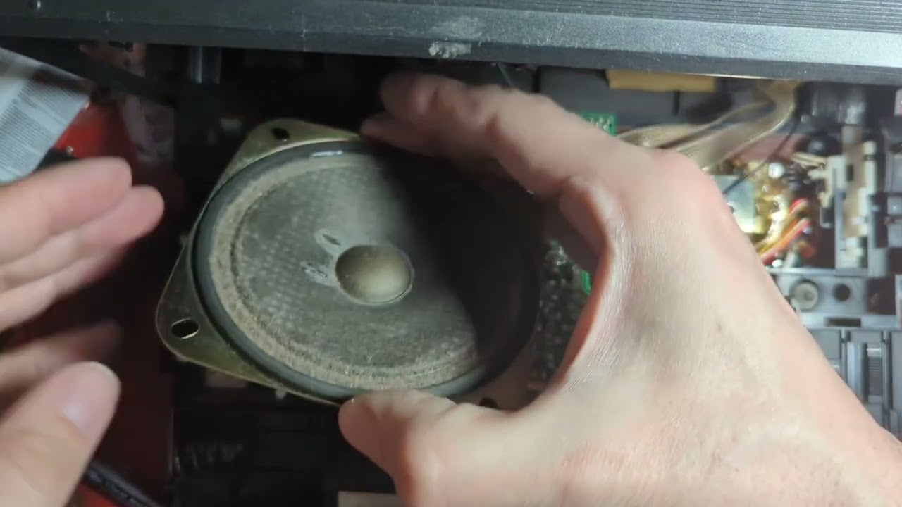 Repair of a Sony ICF2001 Part 3