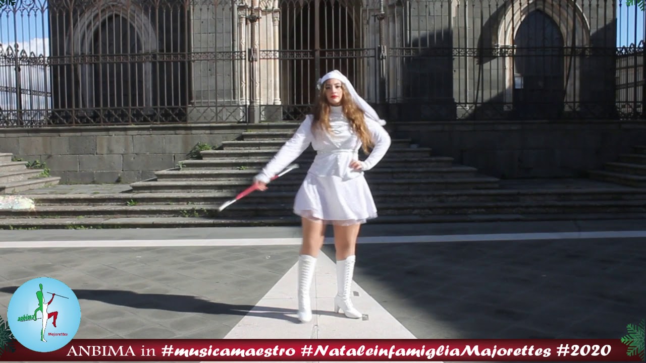 #MusicaMaestro - Christmas Medley - Majorettes Città di Randazzo - Sicilia