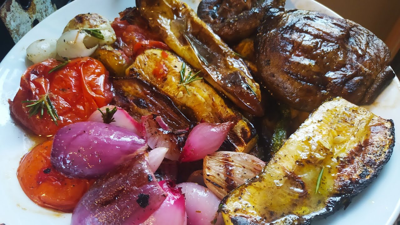 ΜΑΡΙΝΑΡΙΣΜΕΝΑ ΛΑΧΑΝΙΚΑ ΣΤΗ ΣΧΑΡΑ  by 