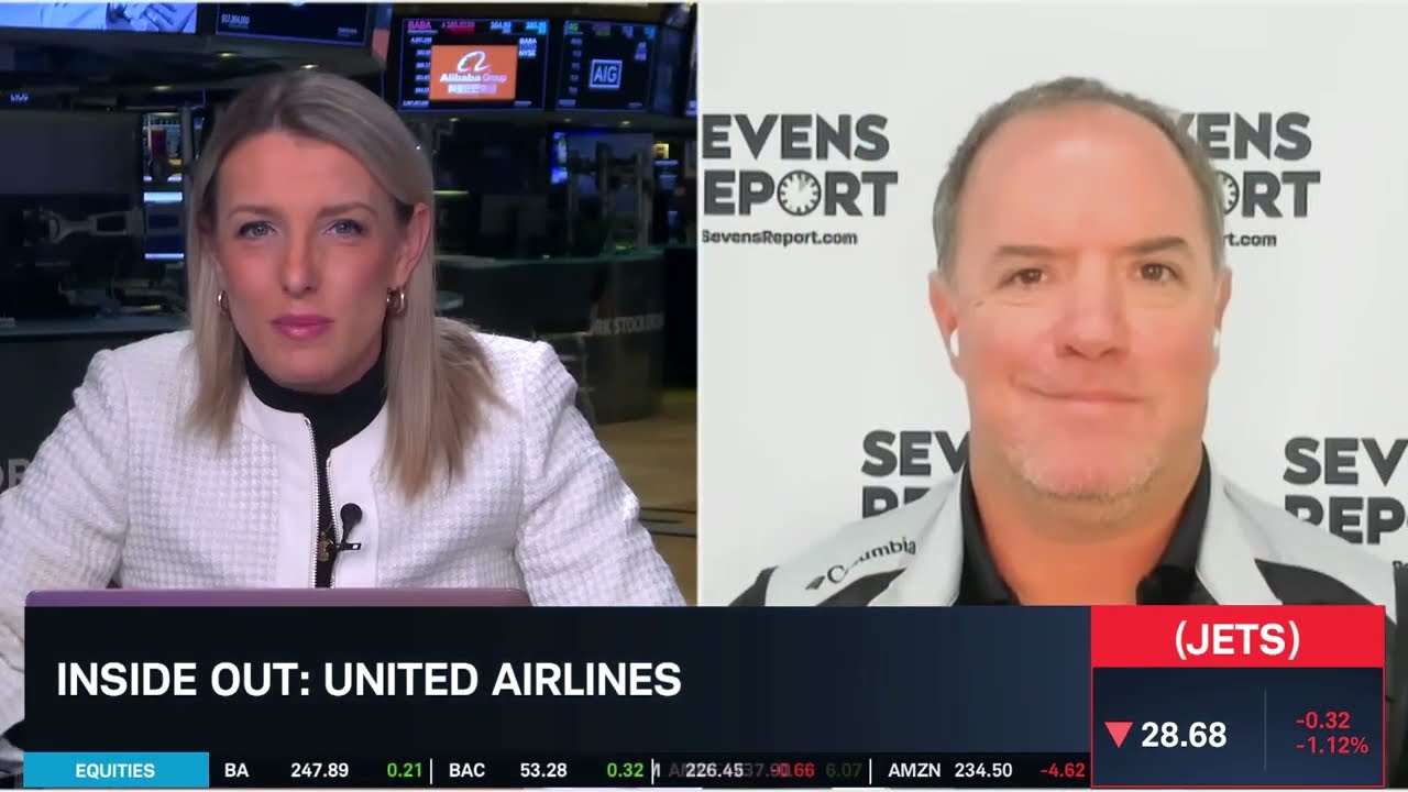 UAL Earnings Seek to Reverse Airline Caution Signaled by DAL