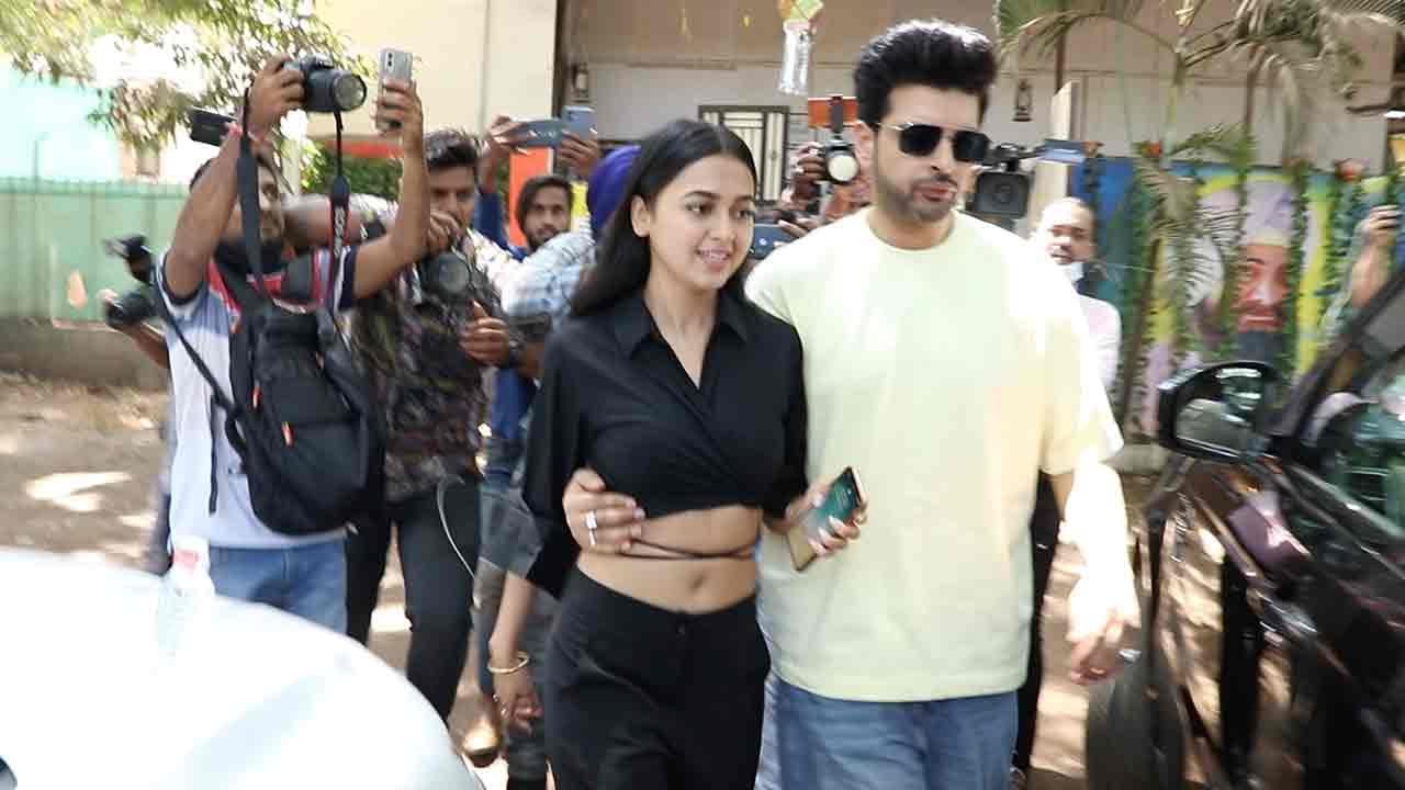 Tejran Walk Out Smiling After Meeting Bollywoods Biggest Casting Director Mukesh Chabbra