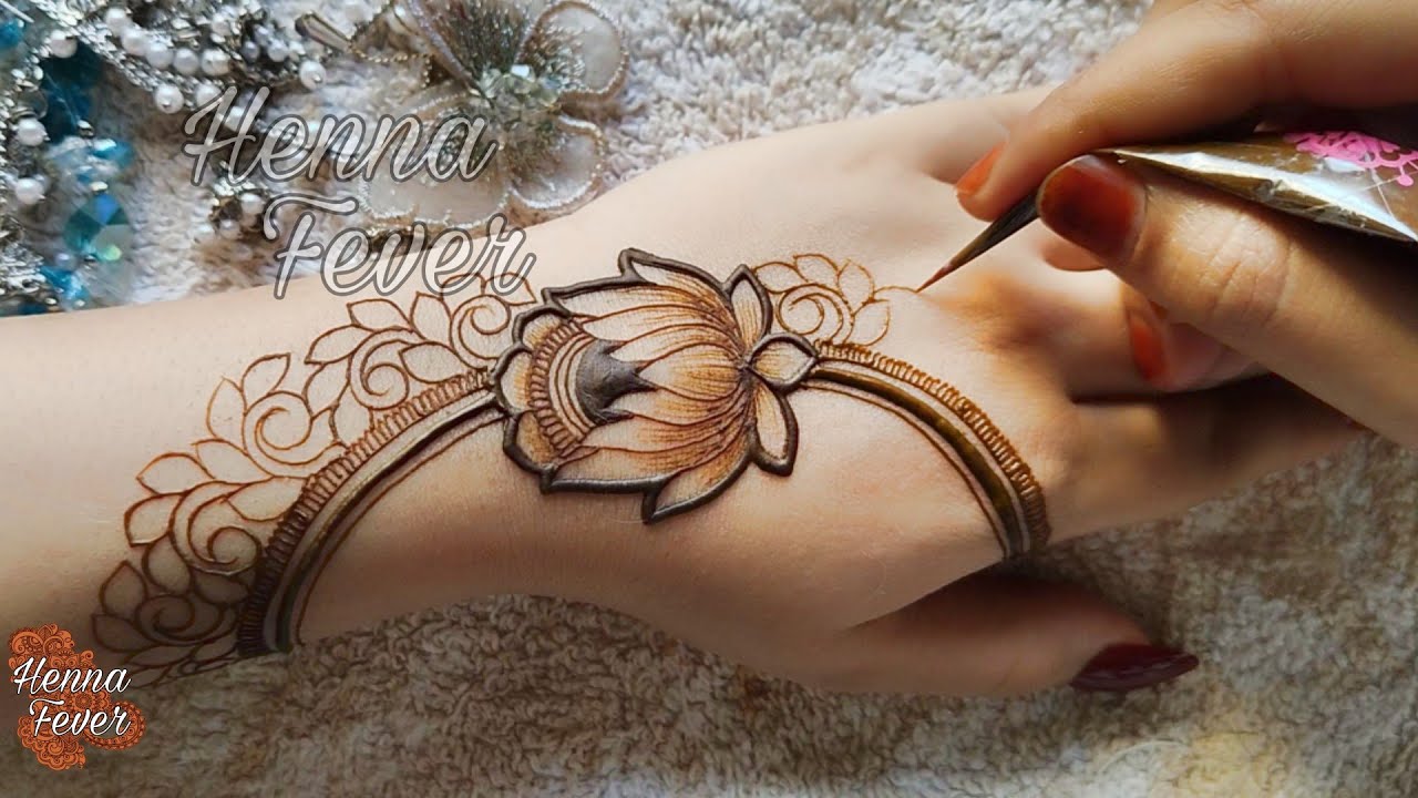 Beautiful Lotus Cutwork Negative Spacing Mehndi Design 2025 | Step by Step Tutorial | Henna Fever