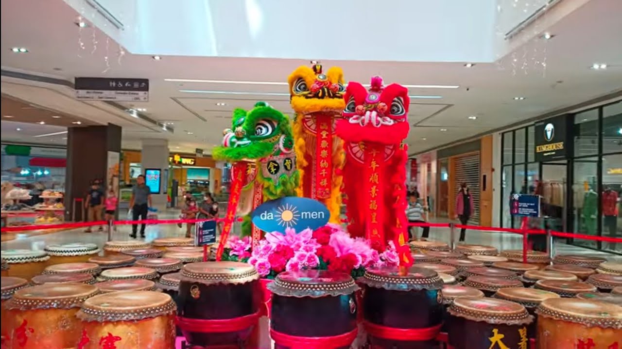 Da Men Mall - Acrobatic Lion Dance