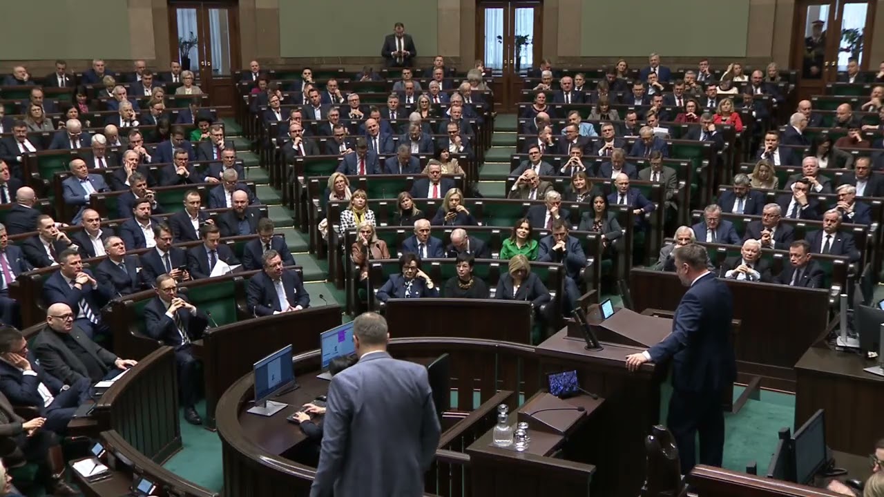 REAKCJA posłów na wystąpienie Marcina Kierwińskiego