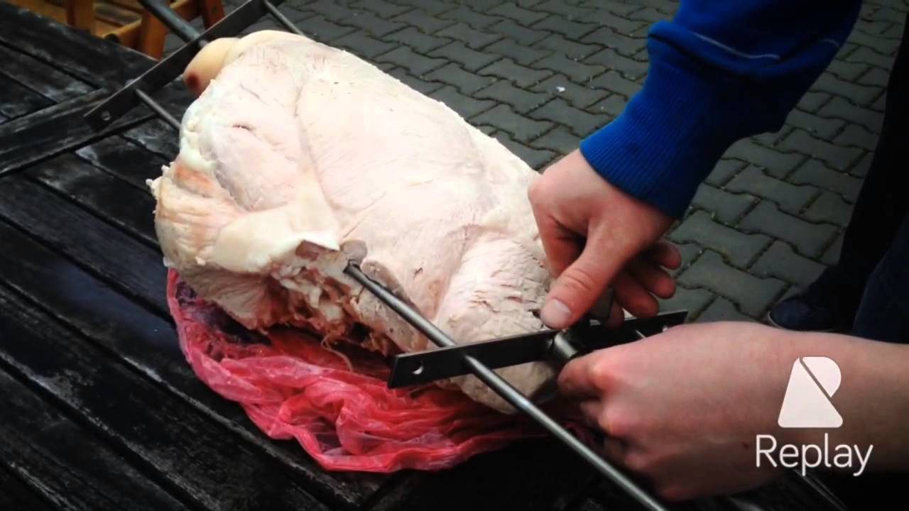 Opékání kýty - www.pujcimgrilhk.cz