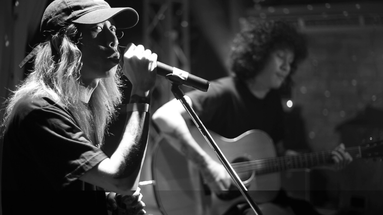 ตอบ (acoustic version)  - Sweet Mullet Live at Parking Toys 