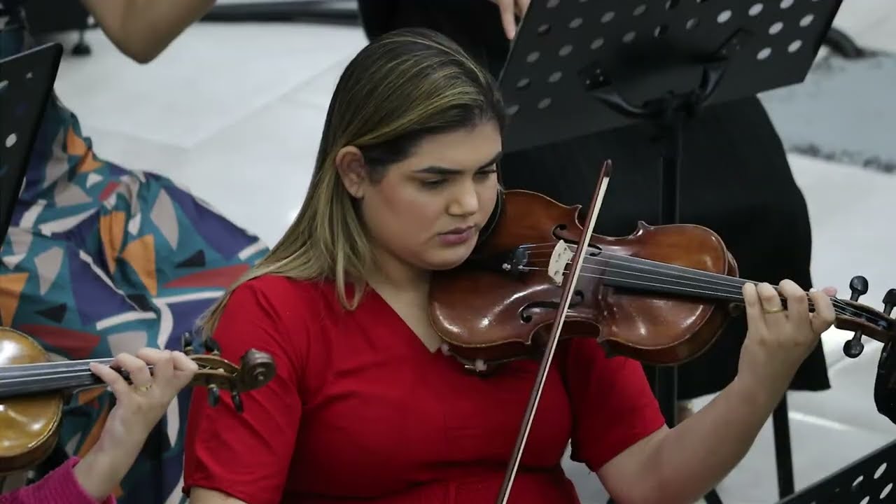 Igreja Apostólica - Que felicidade no Eterno Lar - Coral Curitiba