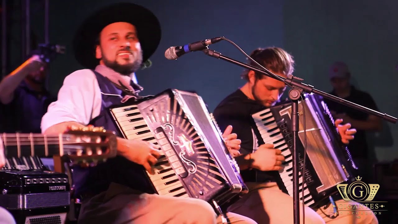 Paulinho Mocelin - Gigantes do Acordeon - 4ª Edição