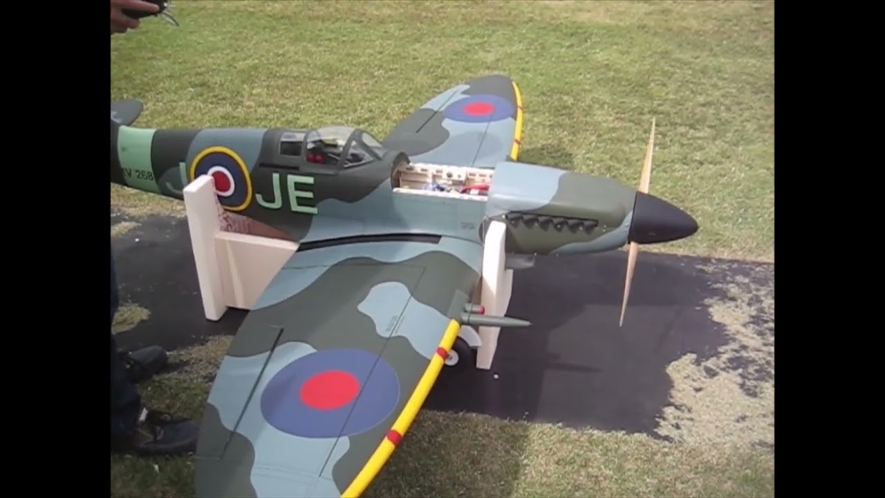 PHOENIX MODEL Spitfire 初飛行編