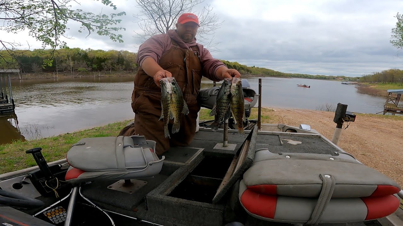 Ловля окуня на озере Потато, 03.05.2022