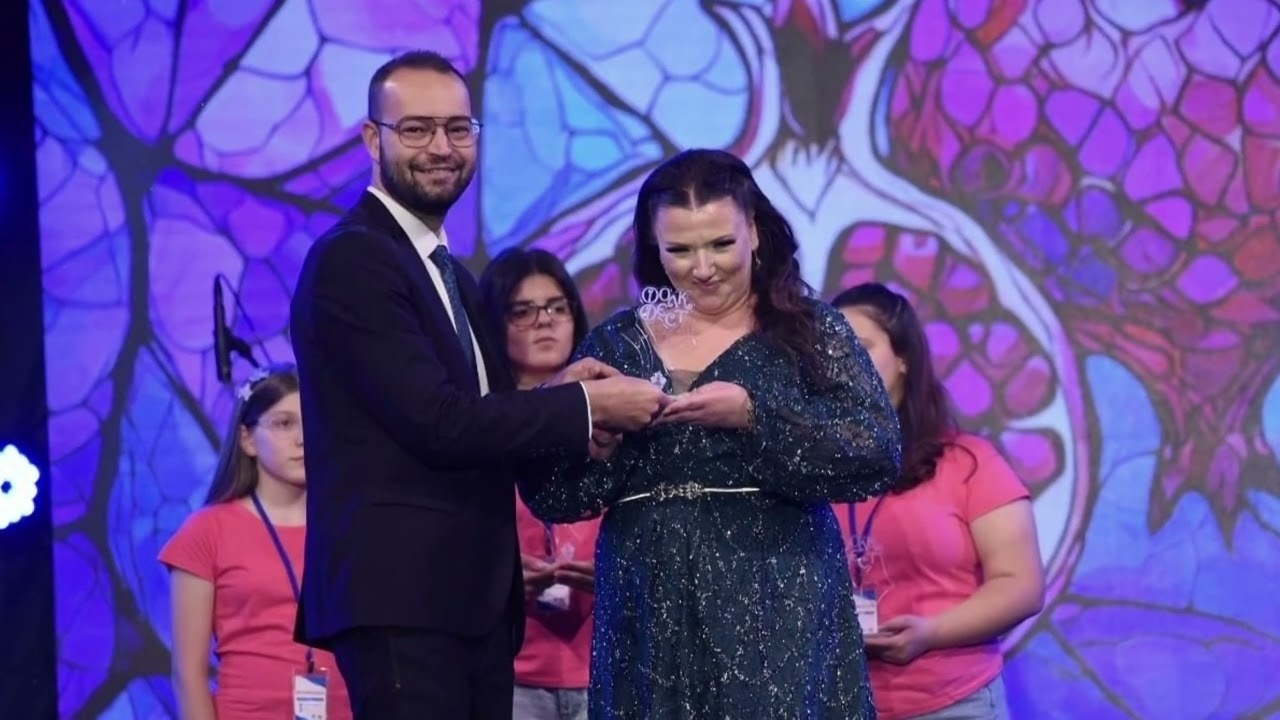 Aнгела Влинтовска победничка на Фолк Фест Валандово 2024 27.05.24