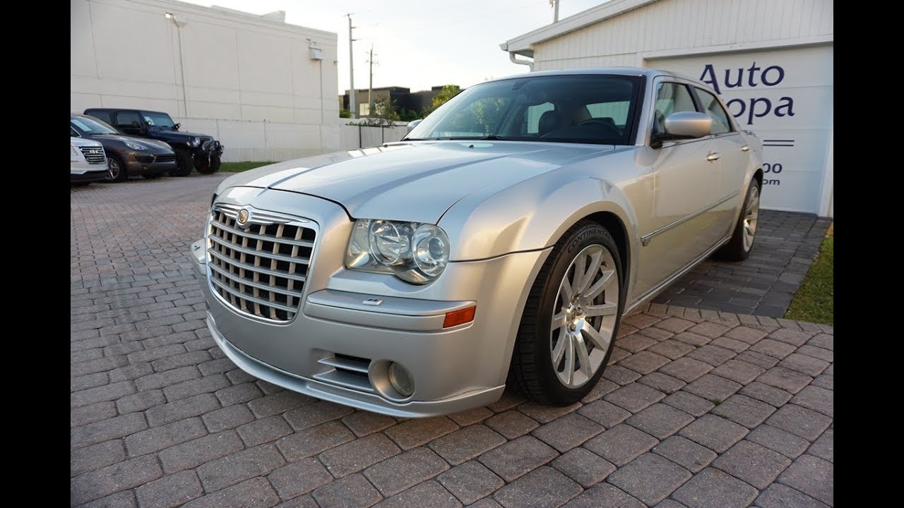 Профессиональное проектирование и профессиональный рестлинг. Chrysler 300 SRT8 — это хорошо сбала...