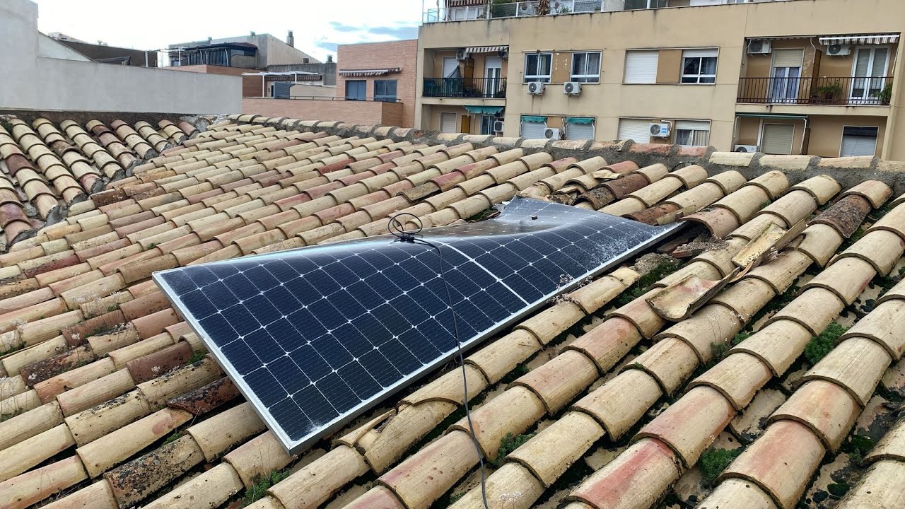 Viento 100 km/h  + fallo de aislamiento: dos formas de quedarte a 0 kWh