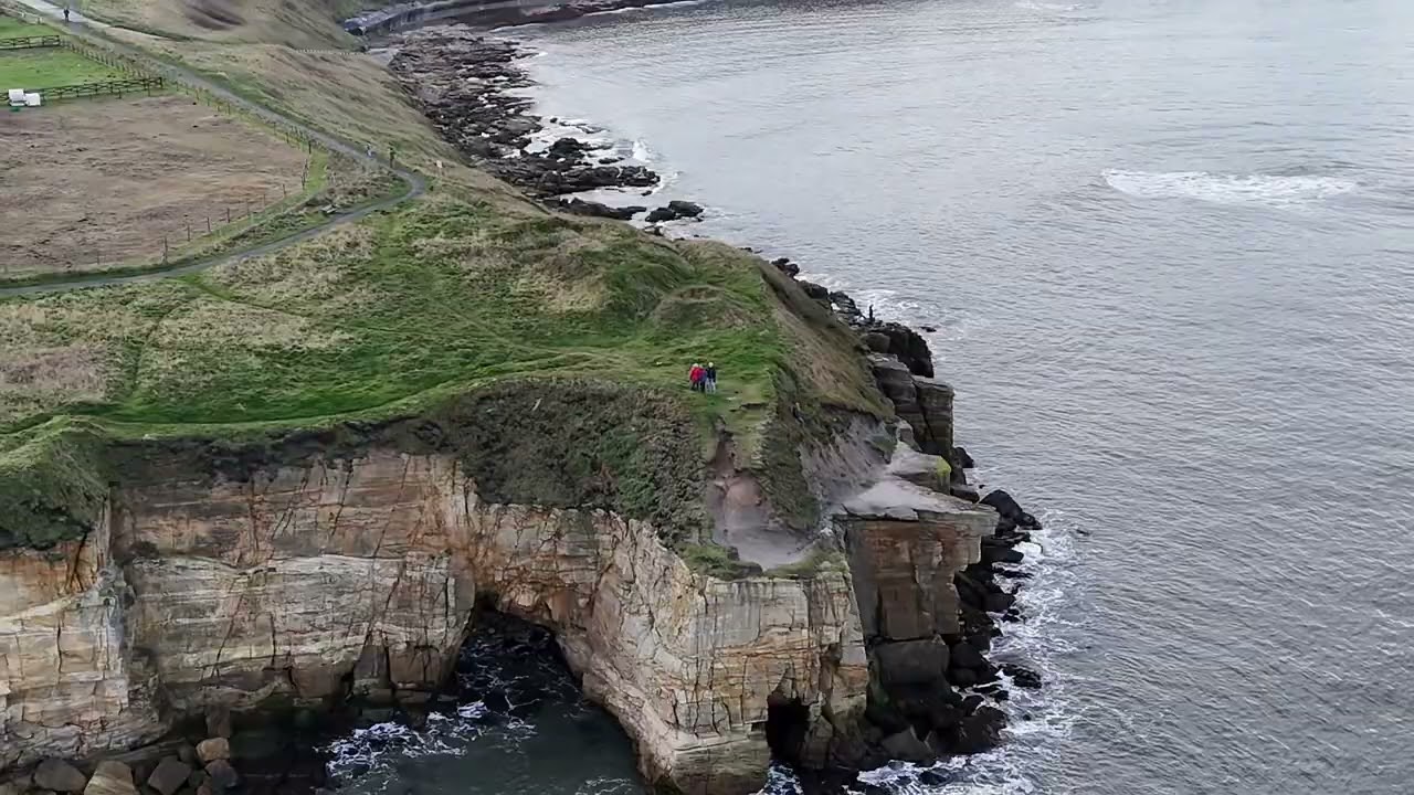 Seaton Sluice area spotted two anglers. Nice fly enjoy 😊 
