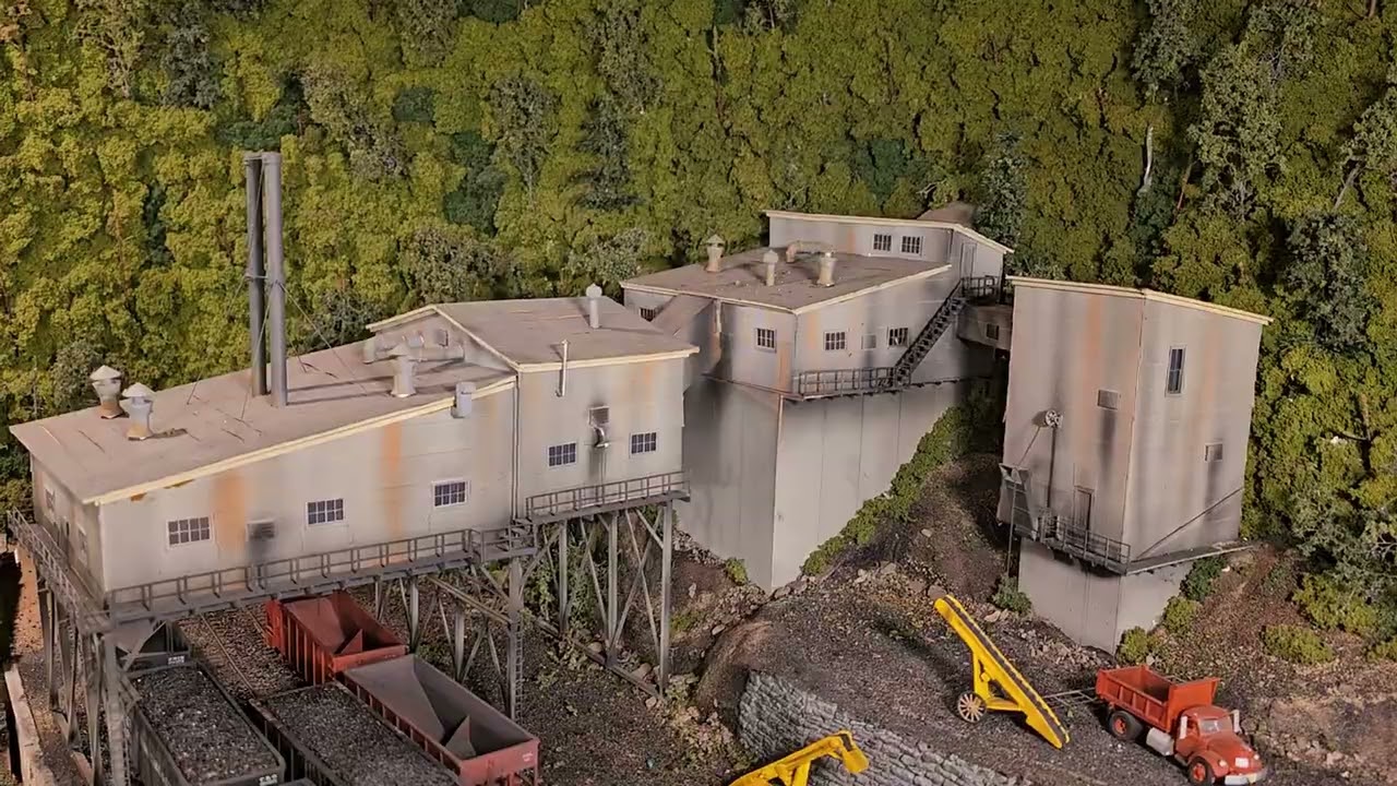 Custom Building and Kitbashing Coal Mines For Your Railroad