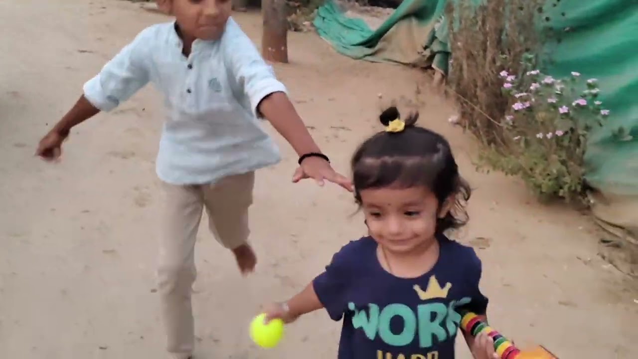 Mahi playing cricket with brothers 😍👏🎉