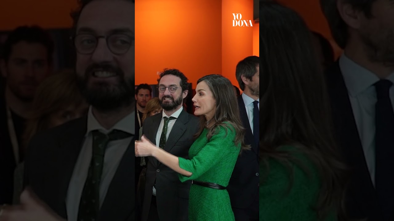 La Reina Letizia en el estand de EL MUNDO en Arco #letizia