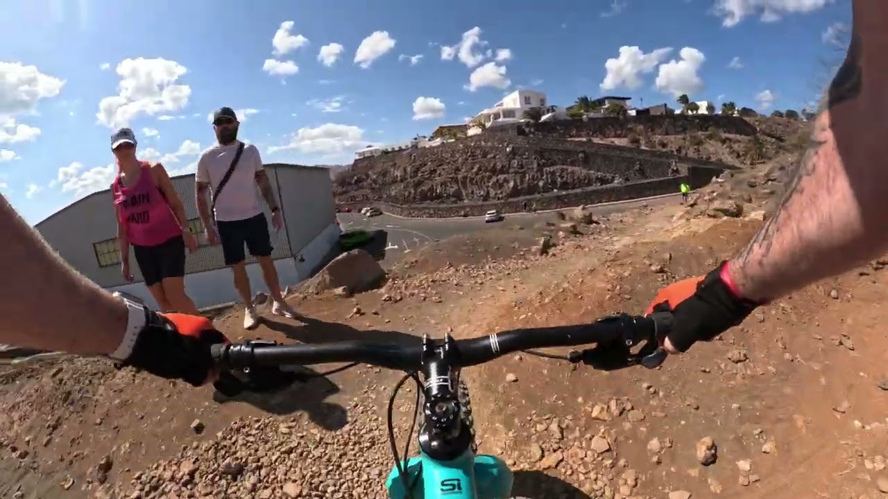 Puerto del Carmen Lanzarote Fatbike Beachside Ride 😎 with Deadmau5 ‘ i Remember 👍