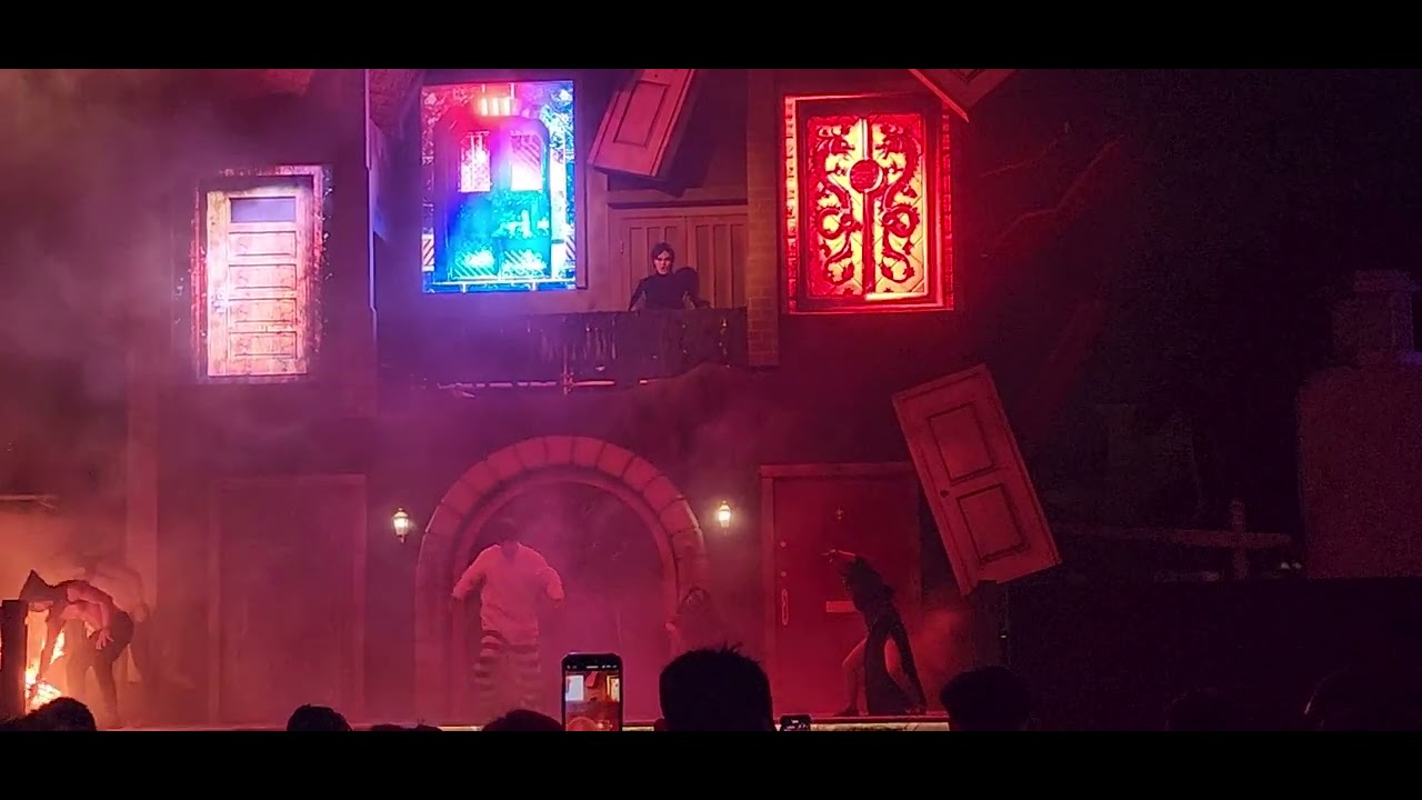 HALLOWEEN HORROR NIGHTS 11 OPENING SCAREMONY -   (Judgement  Day)