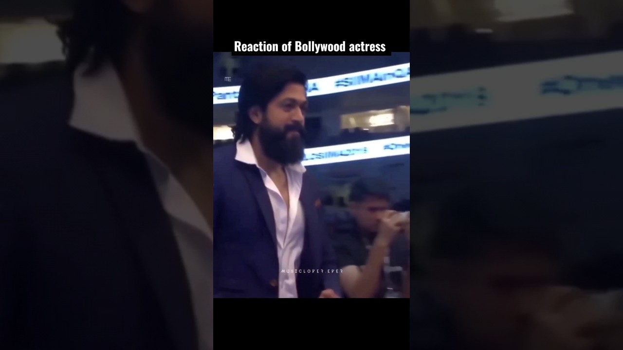 Kgf Rocky bhai entry in 🥵 award show || Reaction of actress 🤔 || yash #shortvideo #shorts
