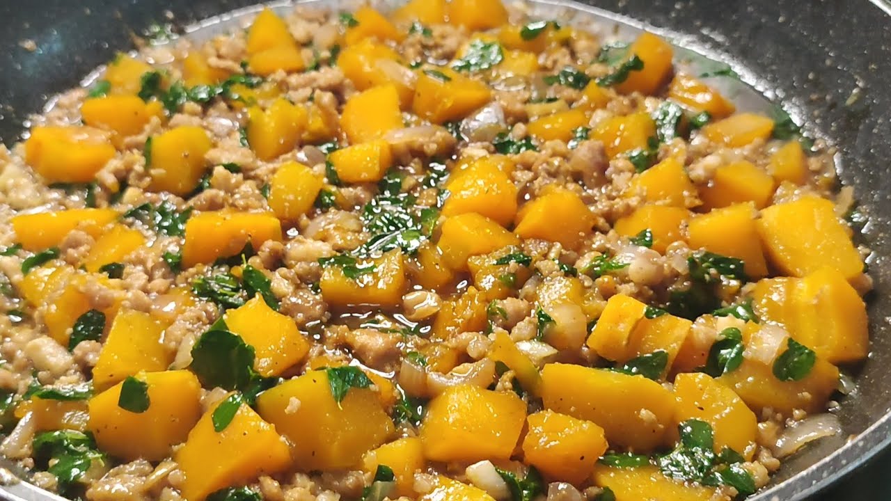 KALABASA AT MALUNGGAY WITH PORK GINILING | Murang Ulam Recipe