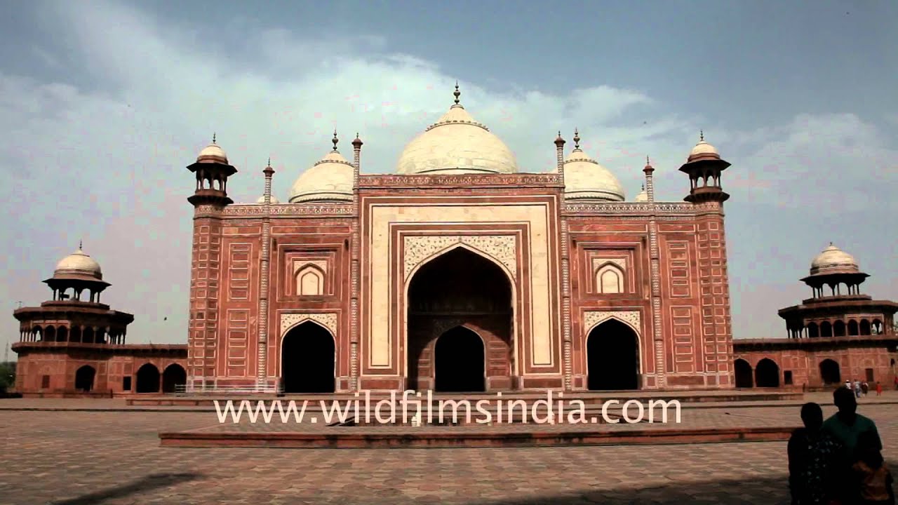 Darwaza - Gateway to the Taj Mahal