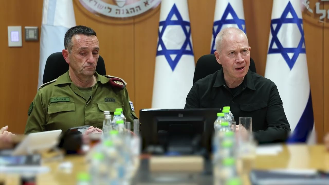 שר הביטחון גלנט בשיחה עם פורום המטה הכללי