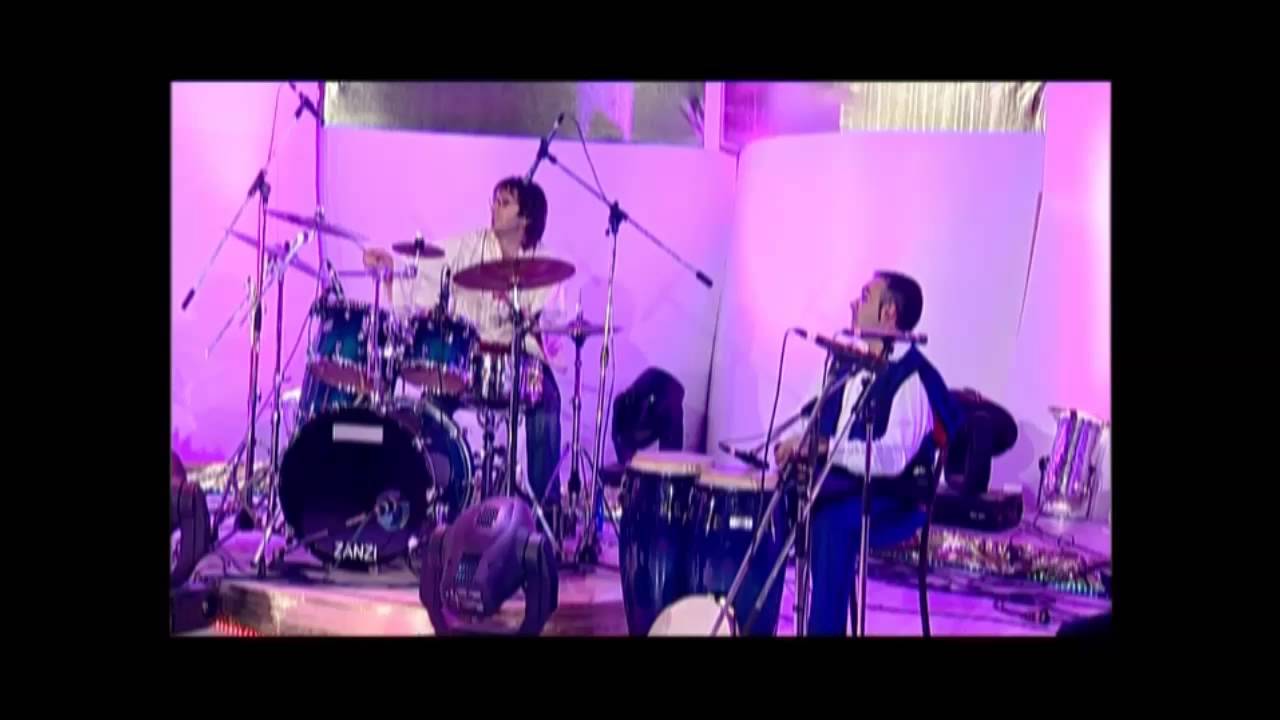 Astrit Stafai & Ethno Classic playing Baresha Albanian song
