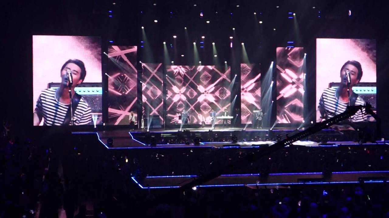 [Fancam] 160625 DAY6 - MAMAMOO Covers: I'm A Loner, Lies, and Nobody @  KCON NY 2016