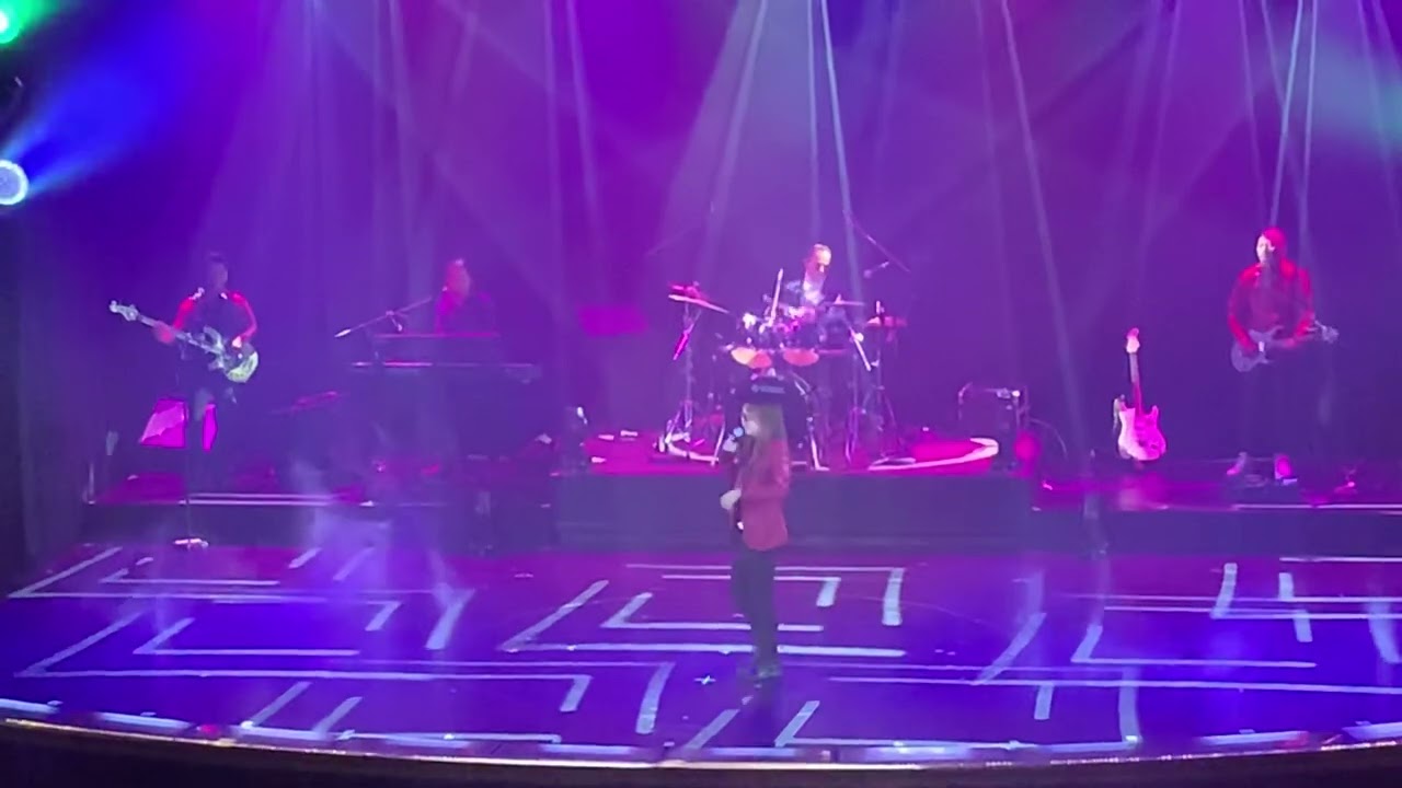 Unchained Melody - Ice Bucket Band Cover @Stardust Theater, Norwegian Star