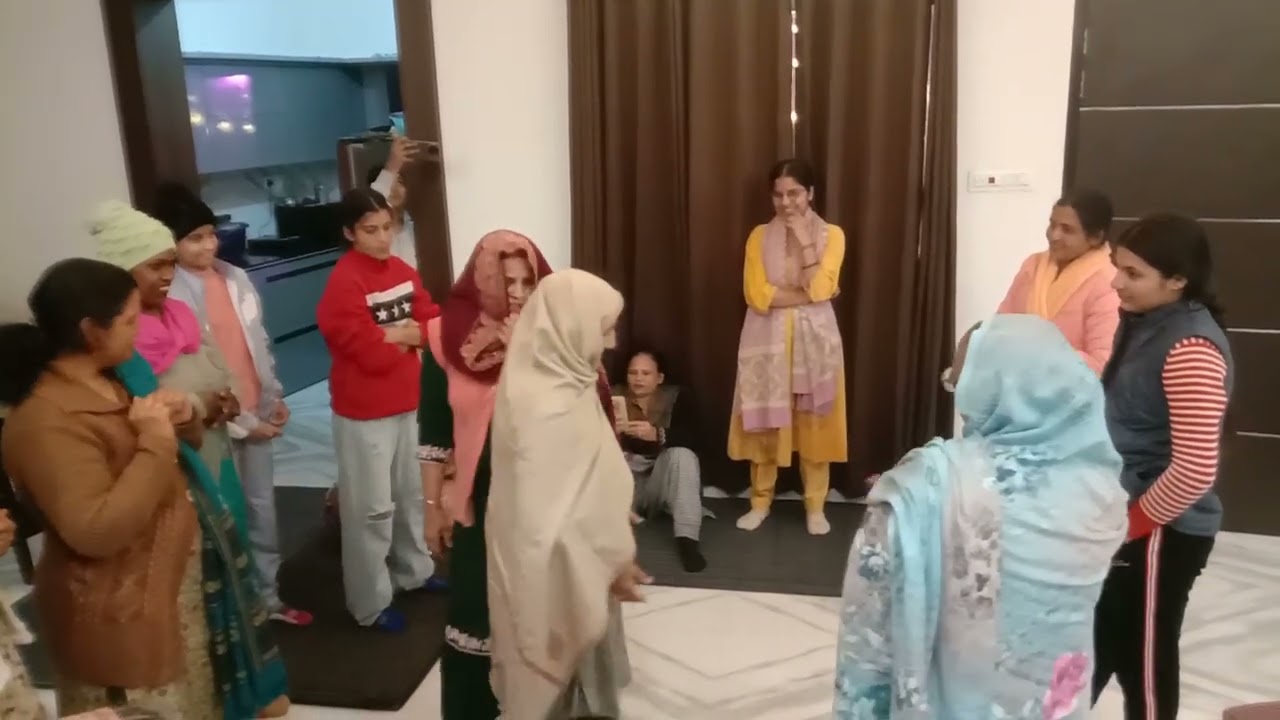 kuttya te ma bada royi ki rati dengad dengad hoyi funny video 😂😂
