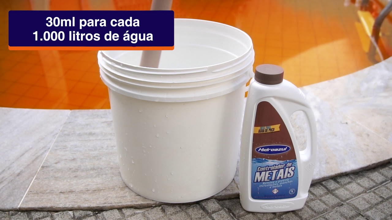 Como clarificar a água colorida da piscina