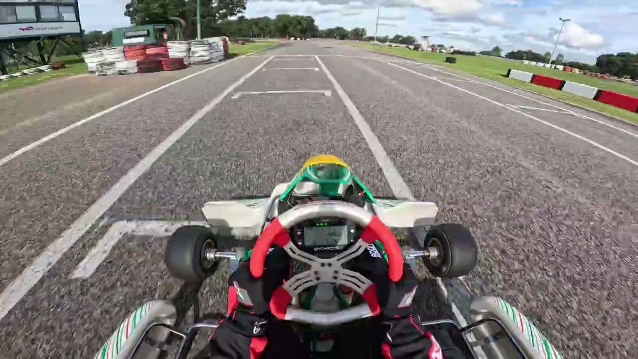 Rotax Max Slik tyres in wet just after rain Kartodromo de Palmela KIP
