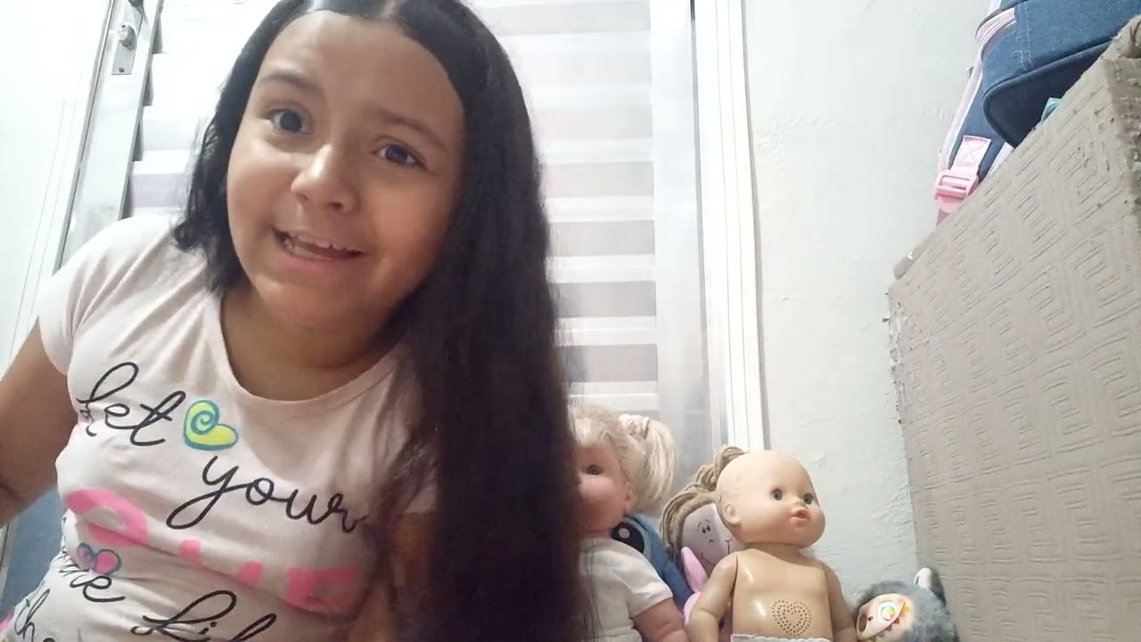 Brincando com as minhas bonecas!!💗
