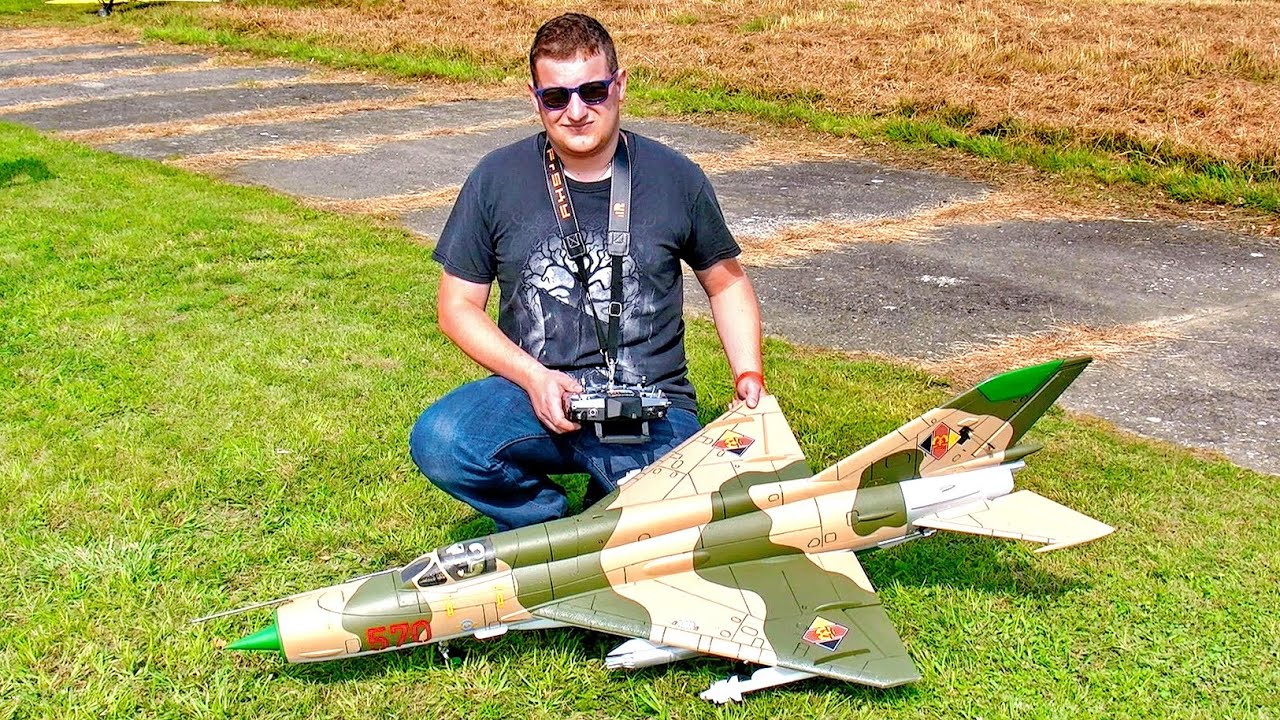 WOW !!! STUNNING !!! MIG-21/ MILITARY FREEWING RC SCALE EDF MODEL JET / FLIGHT DEMONSTRATION !!!
