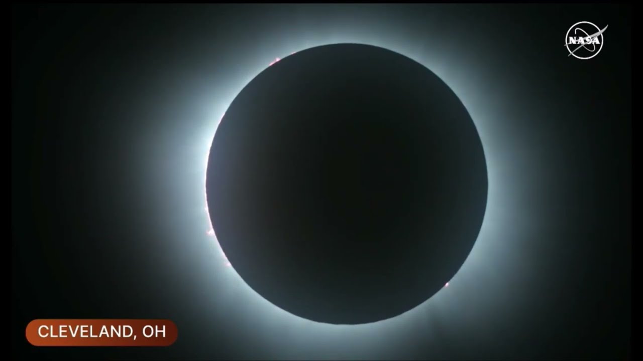 THE BEST and MOST EMOTIONAL LIVE REACTIONS TO THE ECLIPSE OF 2024 from broadcasts all over the US